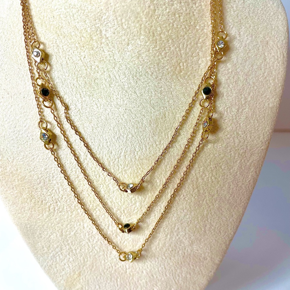 Elegant Gold Layered Necklace